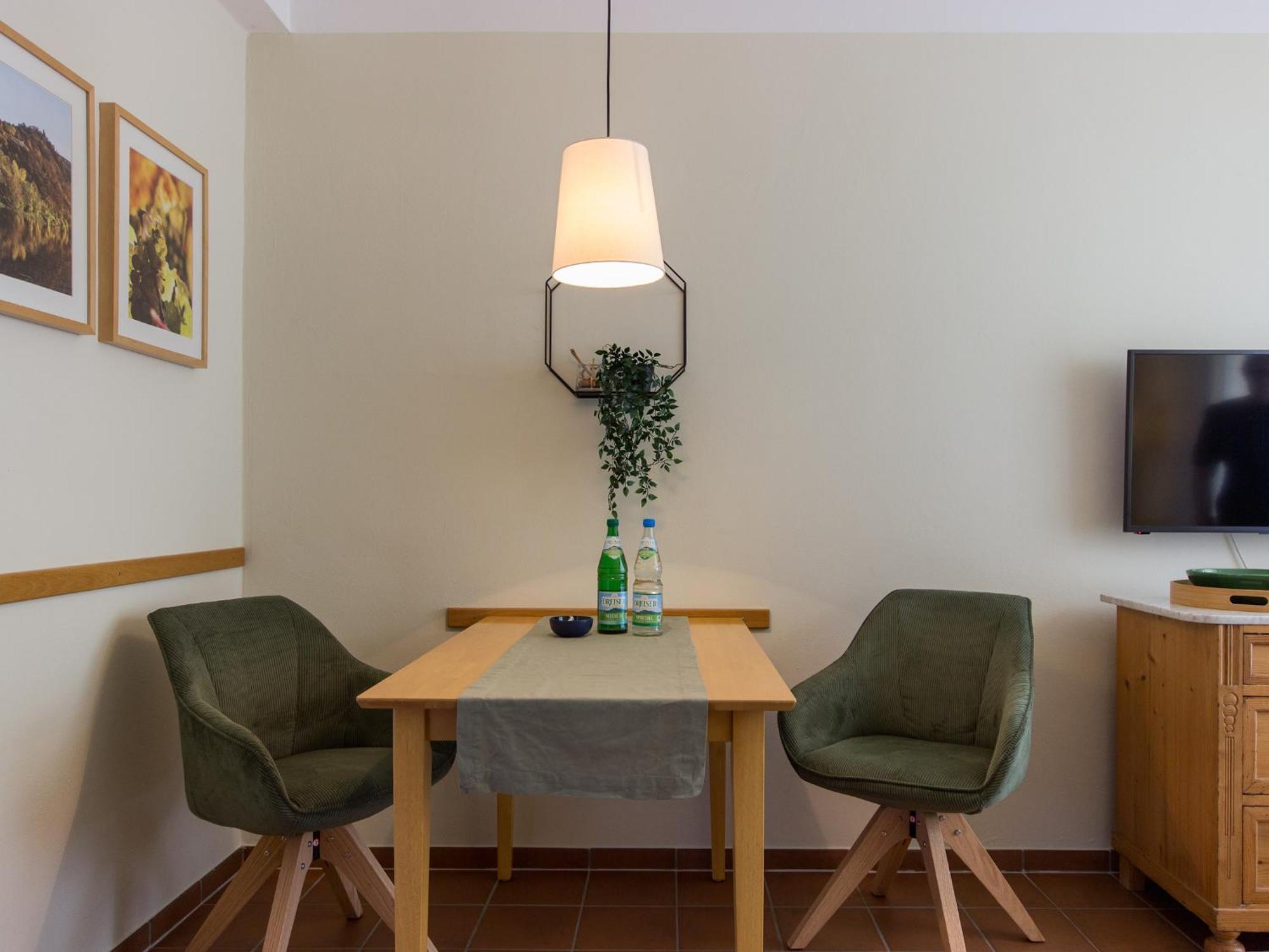 Ferienhaus Schwaab-Scherr, Genau Zwischen Bernkastel-Kues Und Traben-Trarbach, Mit Kostenlosem Oepnv-Ticket Fuer Bus Und Bahn, Parkplaetzen Und Fahrradgarage Erden Ngoại thất bức ảnh