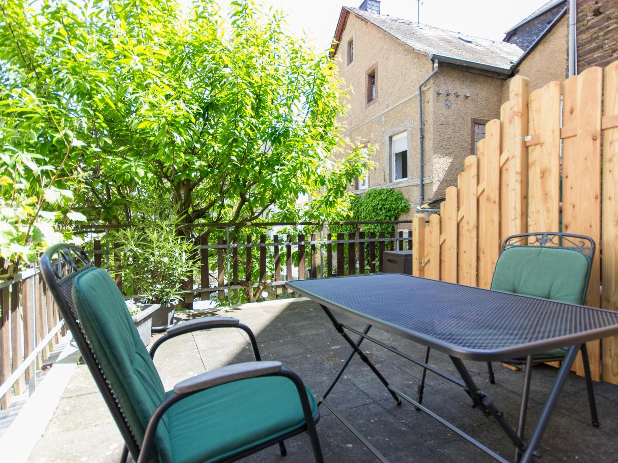 Ferienhaus Schwaab-Scherr, Genau Zwischen Bernkastel-Kues Und Traben-Trarbach, Mit Kostenlosem Oepnv-Ticket Fuer Bus Und Bahn, Parkplaetzen Und Fahrradgarage Erden Ngoại thất bức ảnh
